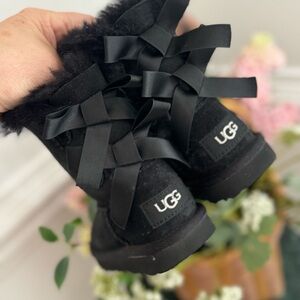 UGG / Mini Bailey 2 Bow Boot ~ Size 7